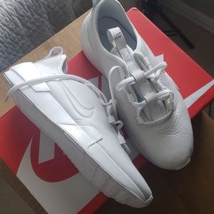 NWT- Nike Ashin Modern Luxe
